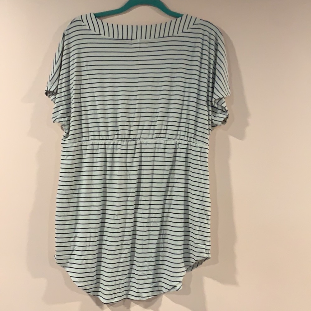 Old Navy Maternity Top - Picture 5 of 5